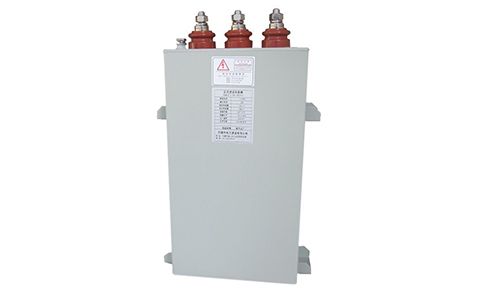 電容器在直流穩(wěn)態(tài)電路中可有電流通過？