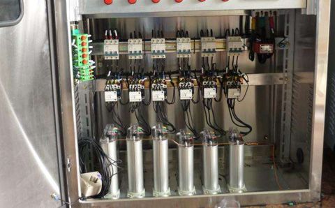 低壓電力電容器爆炸的原因是什么？